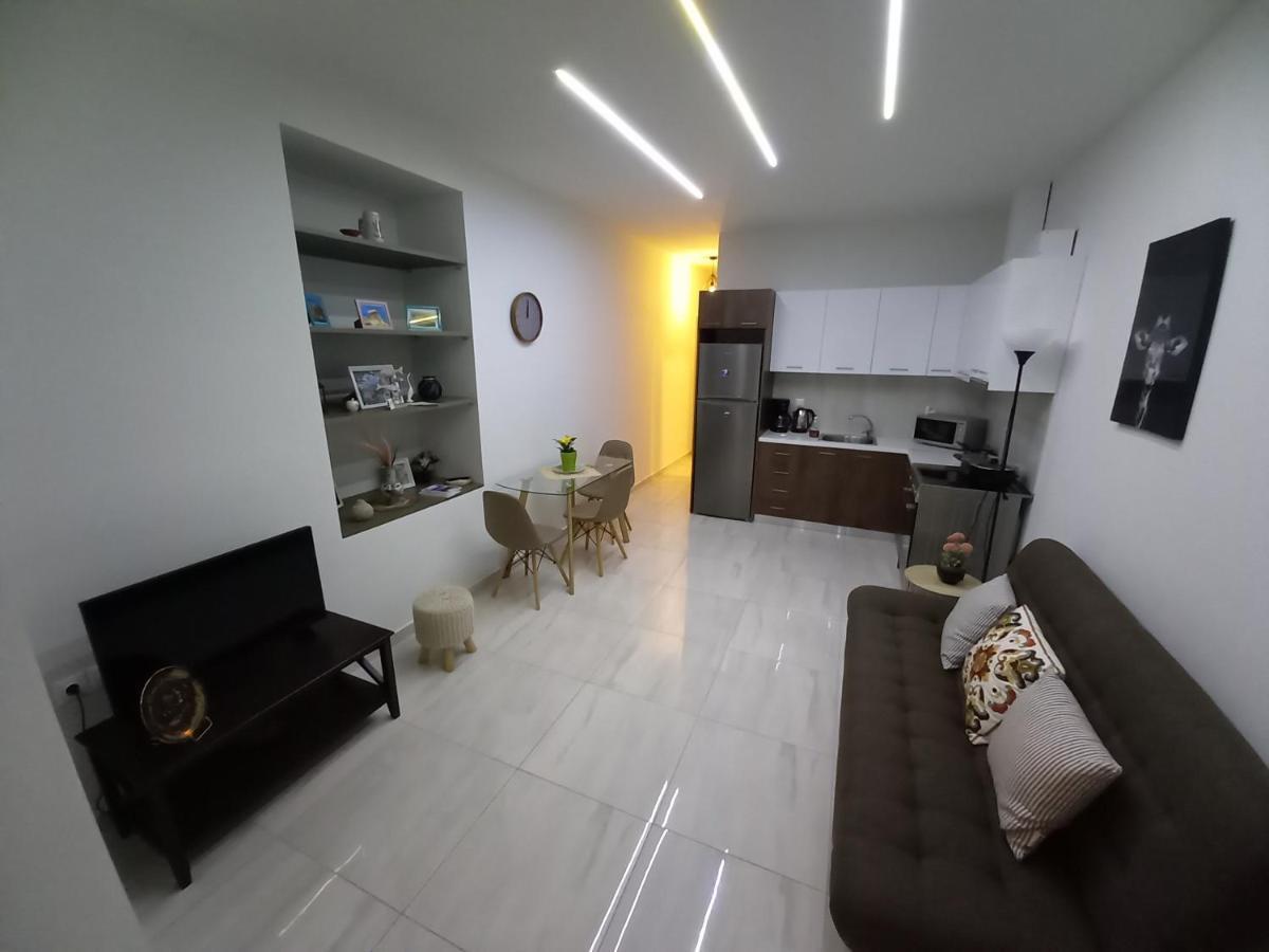 Modern In The Center Of A Appartement Héraklion